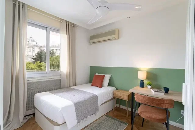 Dormitorio; luz natural, estilo moderno