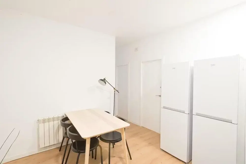 Kuhinja; kuhinjski aparati, pločice
