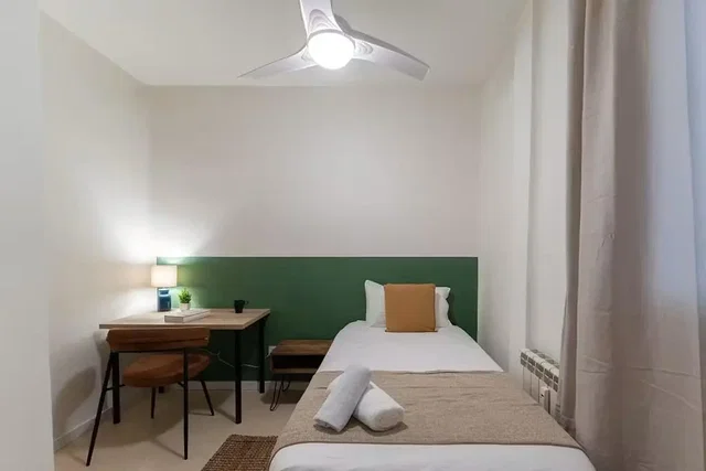 Dormitorio; luz natural, estilo moderno