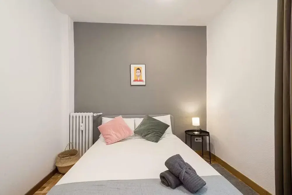 Dormitorio; luz natural, estilo moderno