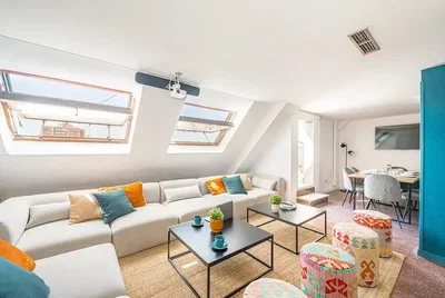 Dnevna soba; prirodno svjetlo, moderni stil