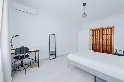 Schlafzimmer; tageslicht, fliesenboden