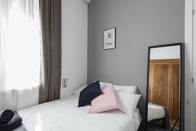Schlafzimmer; tageslicht, moderner stil
