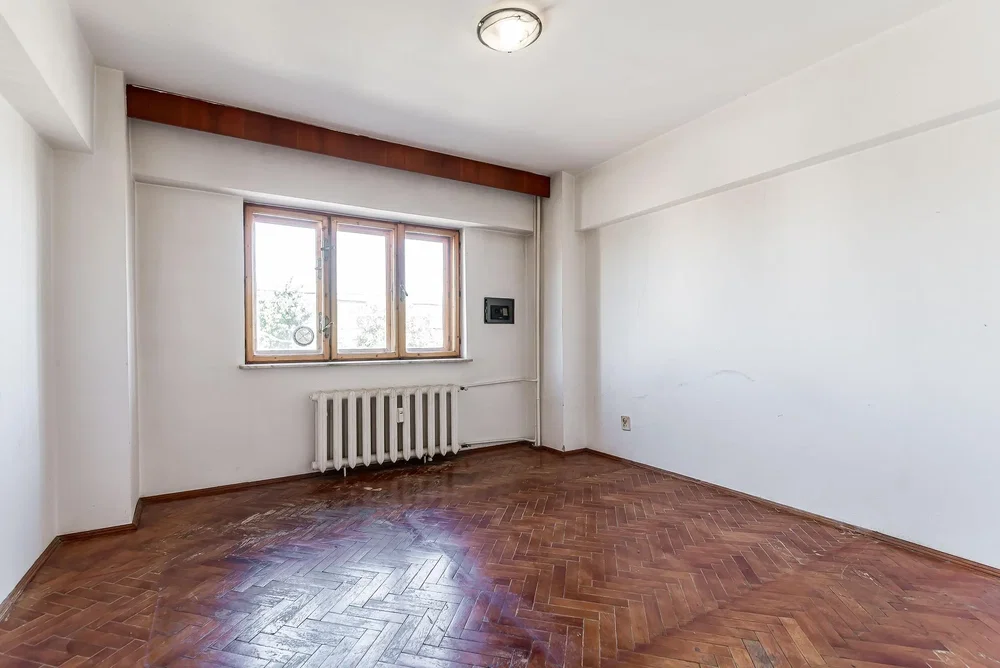 Living room; wood floor, natural light