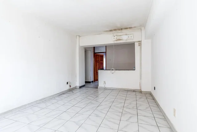 Other; tile floor, natural light, needs renovation
