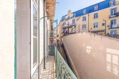 Balkon; výhled, přirozené světlo