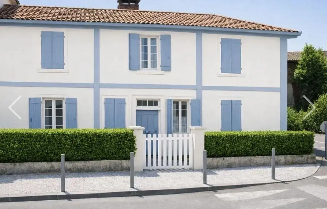 House and surroundings