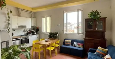 Obývací pokoj; výhled, kuchyňské spotřebiče, přirozené světlo, moderní styl