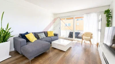 Living room; wood floor, natural light