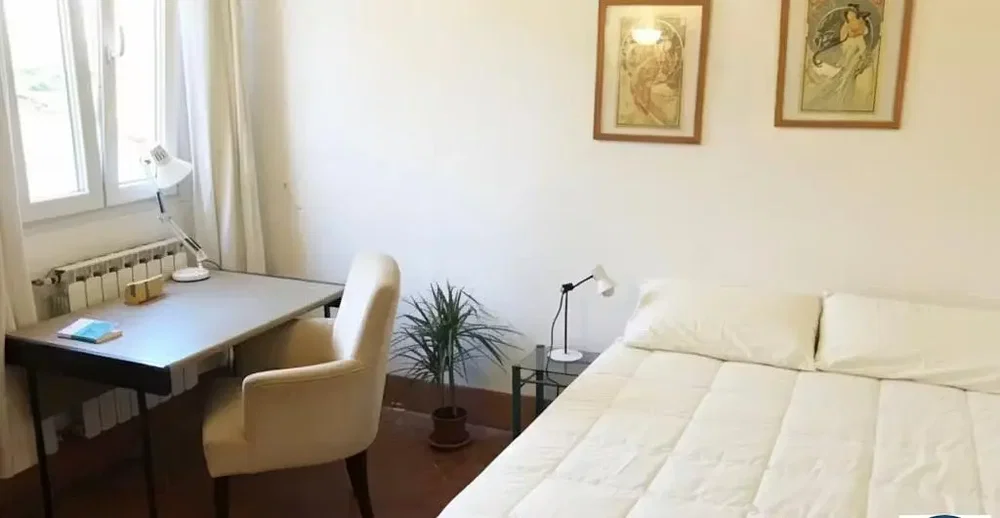 Ložnice; přirozené světlo, moderní styl