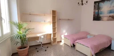 Schlafzimmer; tageslicht, fliesenboden