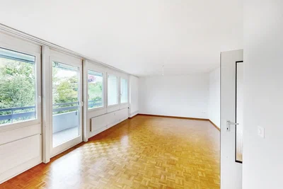 Wohnzimmer; holzboden, tageslicht, blick