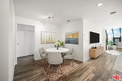 Salon; parquet, lumière naturelle, style moderne
