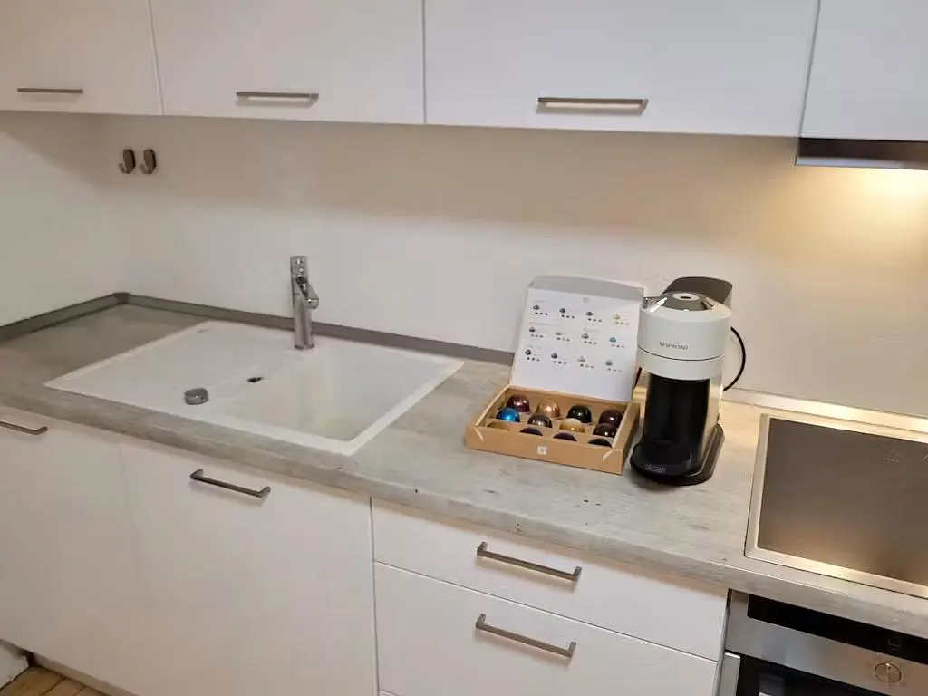 Kitchen; kitchen appliances