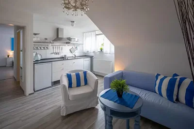 Living room; natural light, wood floor, modern style