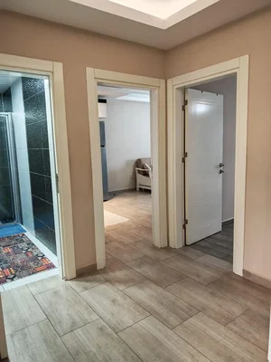 Γκαρνταρόμπα; πλακάκια