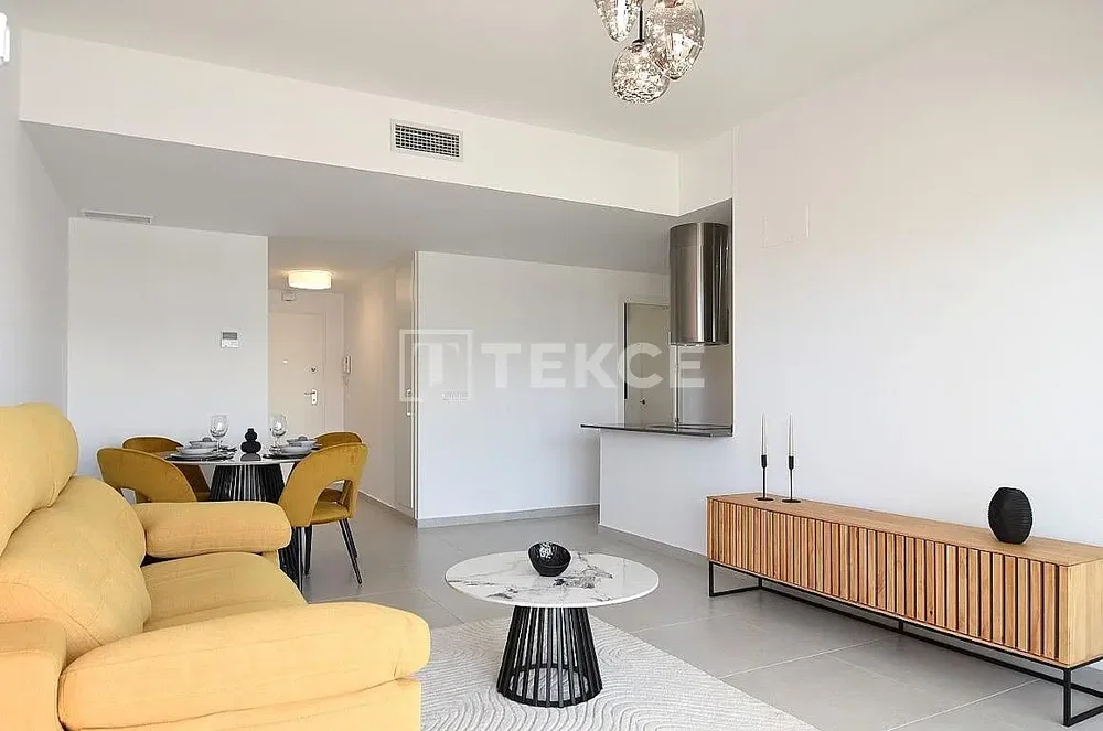 Living room; natural light, modern style, wood floor
