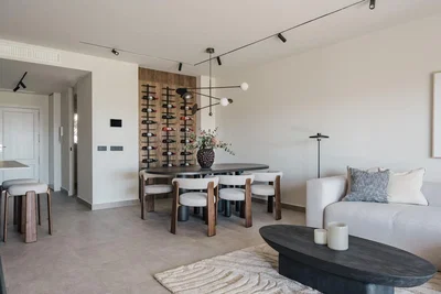 Salon; lumière naturelle, style moderne, carrelage