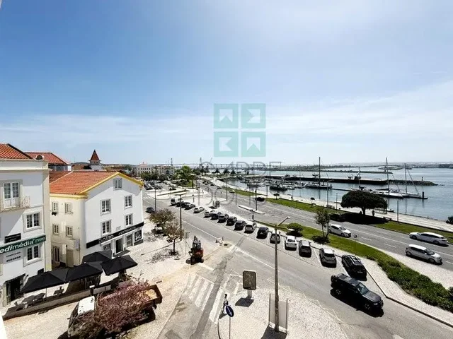 Kuća i okolina; pogled