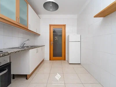 Cuisine; électroménager, carrelage