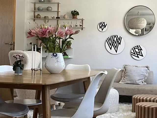 Wohnzimmer; moderner stil, tageslicht, holzboden