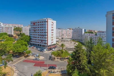 Кућа и околина; поглед