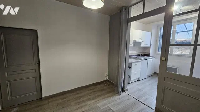 Küche; holzboden, tageslicht, blick