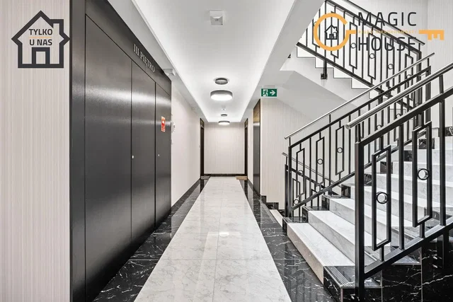 Salon; światło dzienne, podłoga drewniana, styl nowoczesny