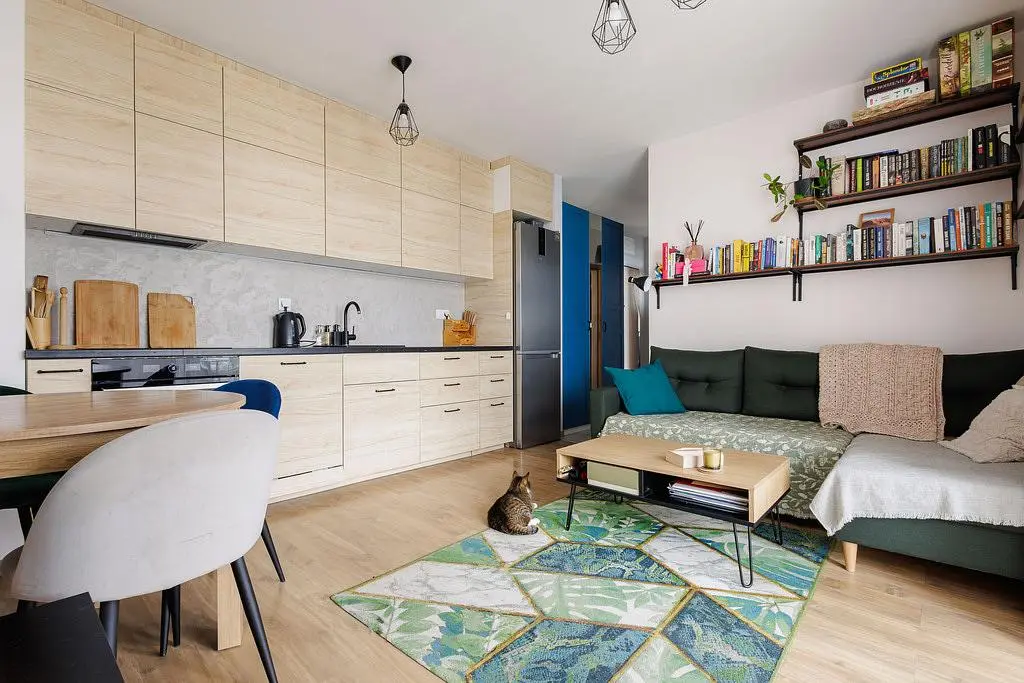 Wohnzimmer; küchengeräte, holzboden, tageslicht, moderner stil