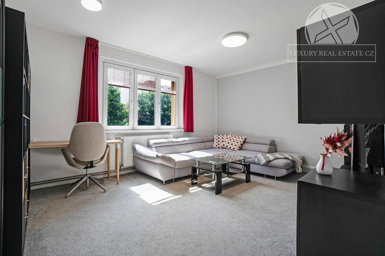 Soggiorno; luce naturale, stile moderno