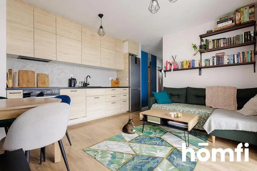 Wohnzimmer; küchengeräte, holzboden, tageslicht, moderner stil