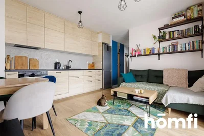 Wohnzimmer; küchengeräte, holzboden, tageslicht, moderner stil
