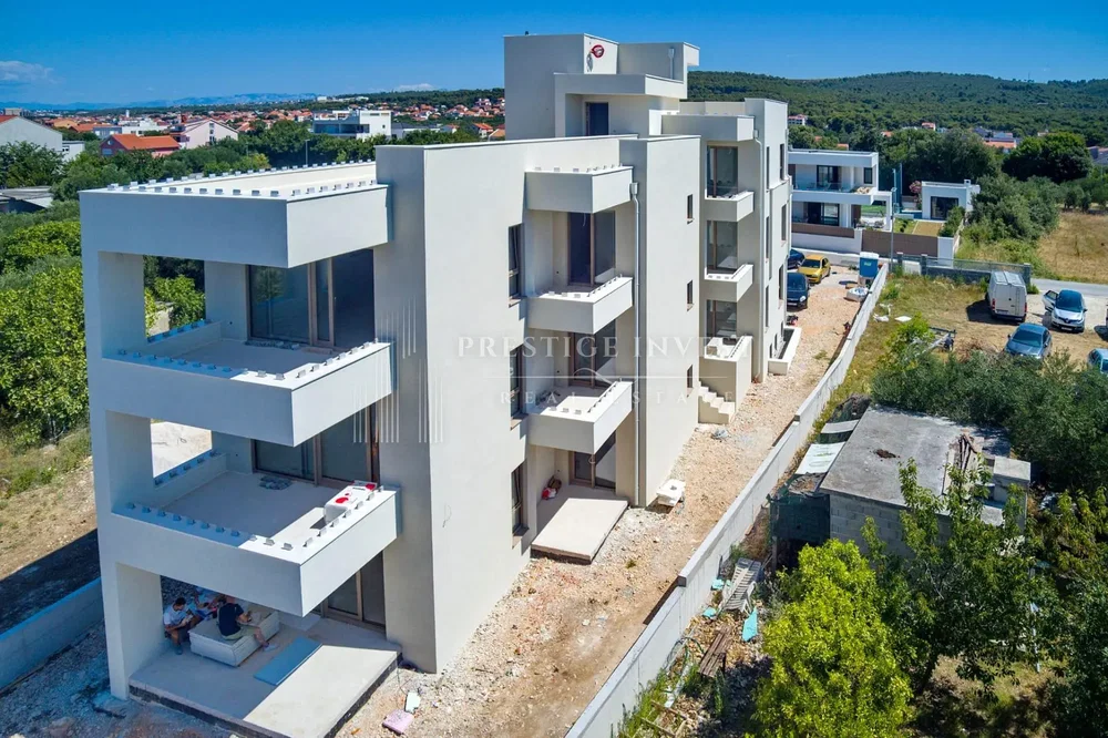 Haus und umgebung; blick, tageslicht