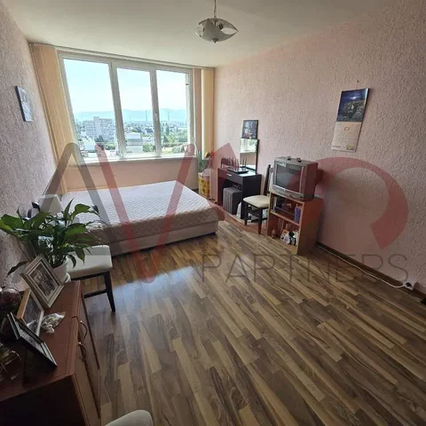 Хол