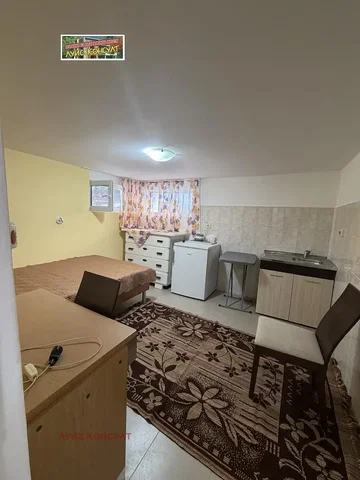 Хол