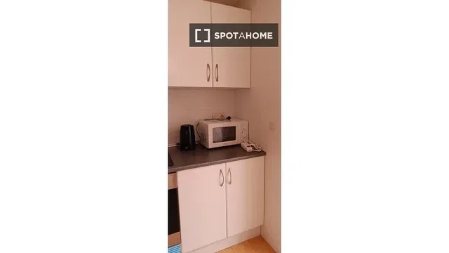 Хол