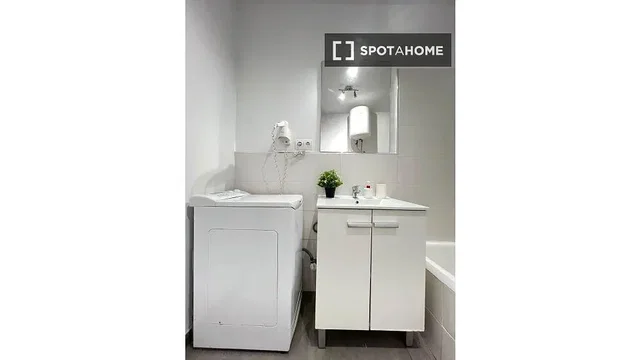 Хол