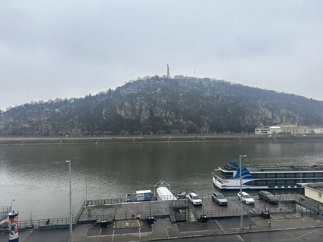 Хол