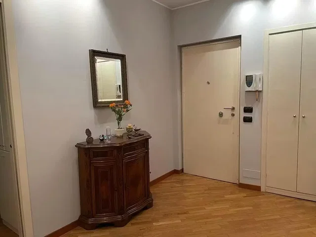 Хол