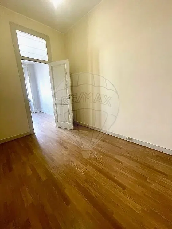 أخرى
