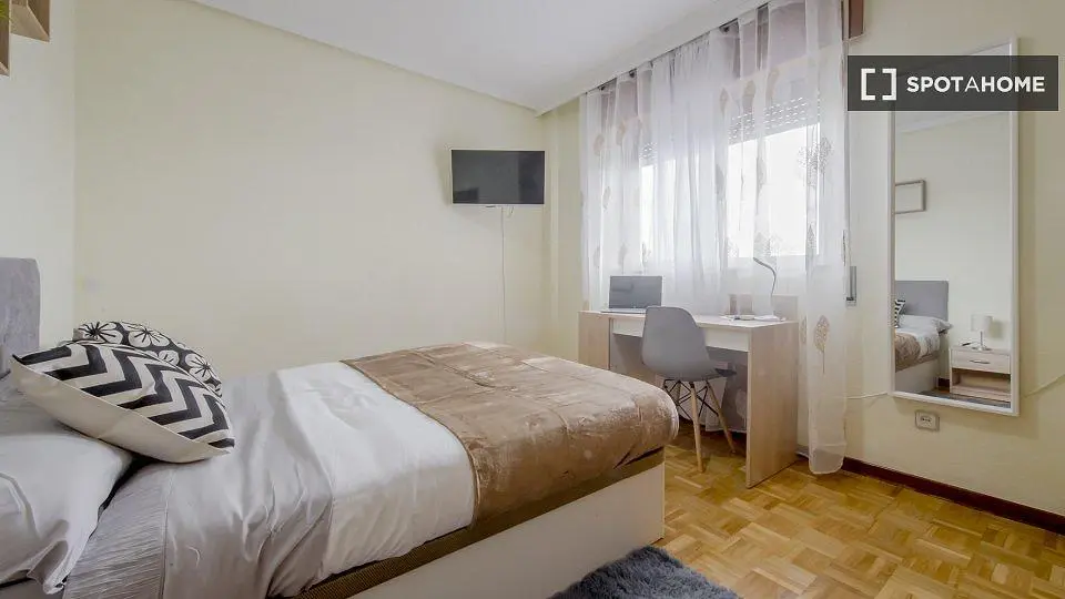 Хол