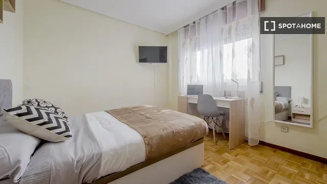 Хол
