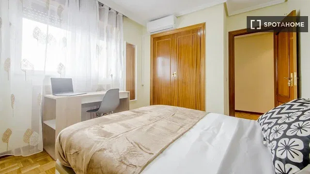Хол