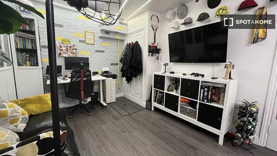 Salon
