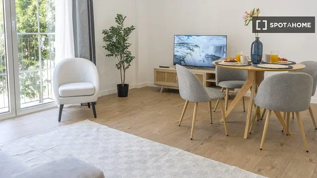 Хол