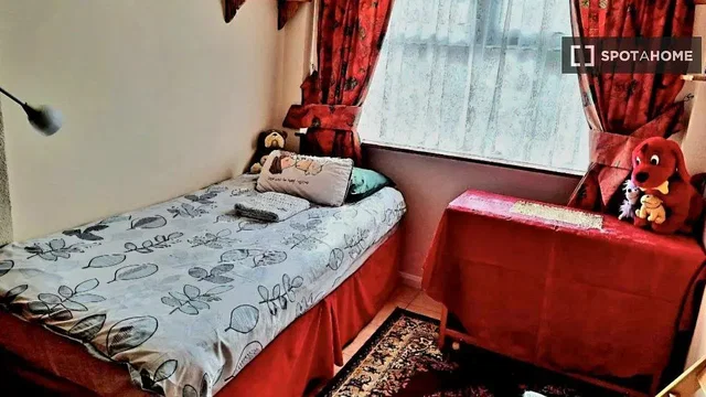 Хол