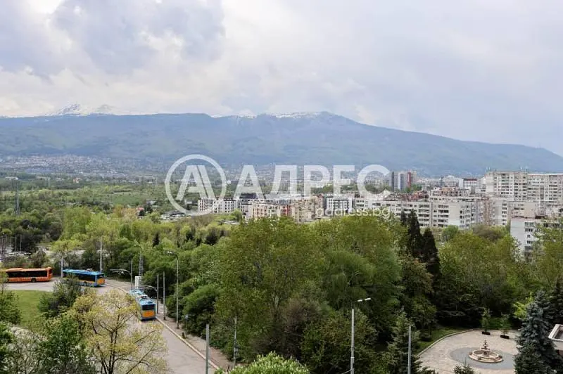 Хол