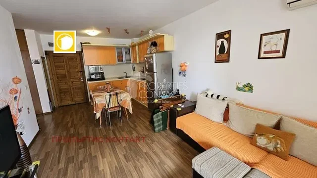 Хол