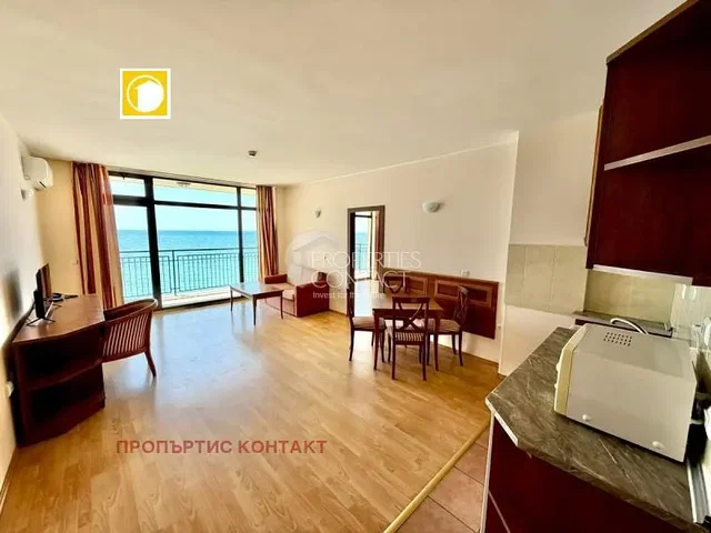 Хол
