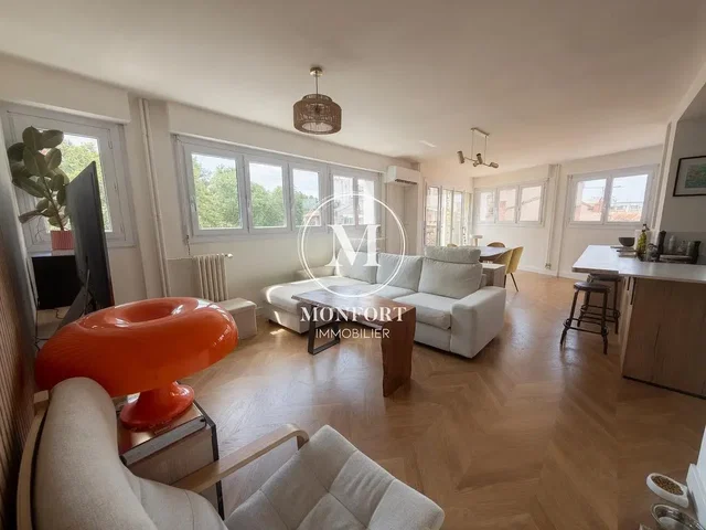 Хол